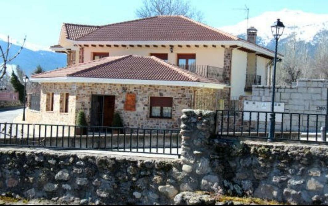Alojamientos La Abuela Rascafría Exteriér fotografie